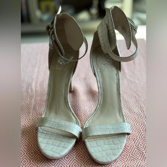 Vince Camuto Croc-Embossed Heels (With minor defects) - Picture 1 of 4